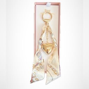 NWT ⚜️💖⚜️ Serefina Gorgeous Gold Heart Scarf Bag Charm